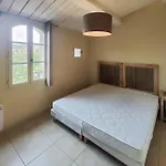 2 Bedroom Amazing In Laurent De La Ca Сasa de vacaciones