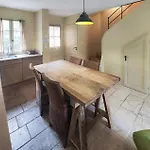 2 Bedroom Amazing In Laurent De La Ca Сasa de vacaciones Saint-Laurent-de-la-Cabrerisse
