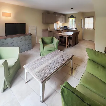 Holiday home In Laurent De La Cabrerisse Saint-Laurent-de-la-Cabrerisse