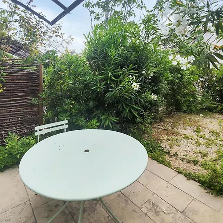 2 Bedroom Stunning In Laurent De La Ca